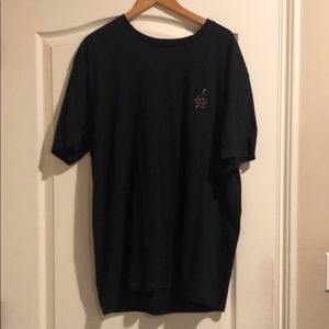 Plain black t shirt with snake patch